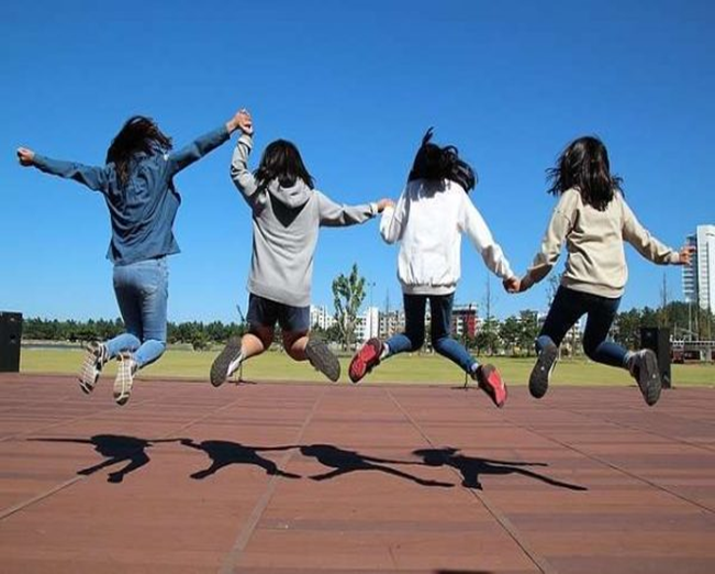 S'cool Moves
